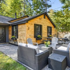 Lake Winnipesaukee Cottage | Beach | Paddleboards