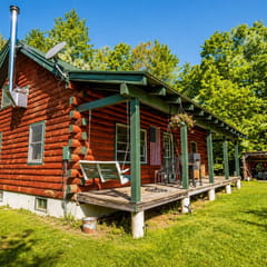 Off-Grid Adventure | Rustic Escape | Peekaboo Mtn