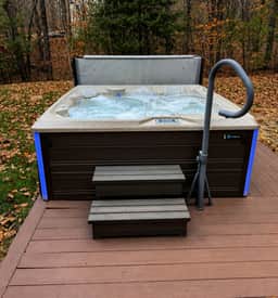 Winnipesaukee Retreat |Hot Tub + Beach |Suissevale