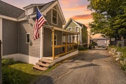Weirs Beach Getaway | Walk to Lake + Shops | Winni