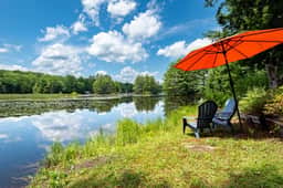 Lakeside Acres | Kayaks + Fire Pit | Sargent Lake - Image 2