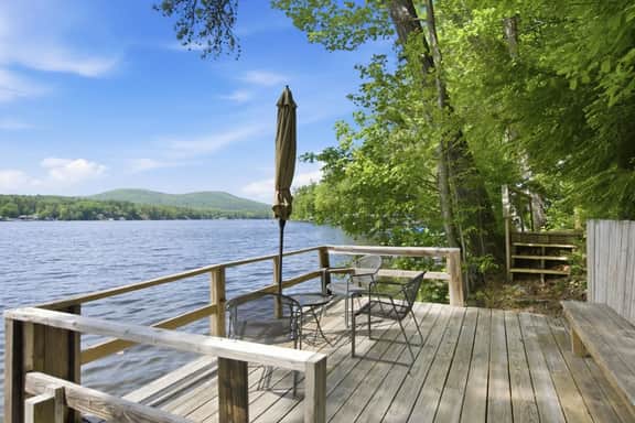 Cozy Lakefront Cottage | Dock | Alton Bay