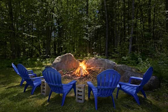 Peaceful|Spacious| Lakes Region Retreat
