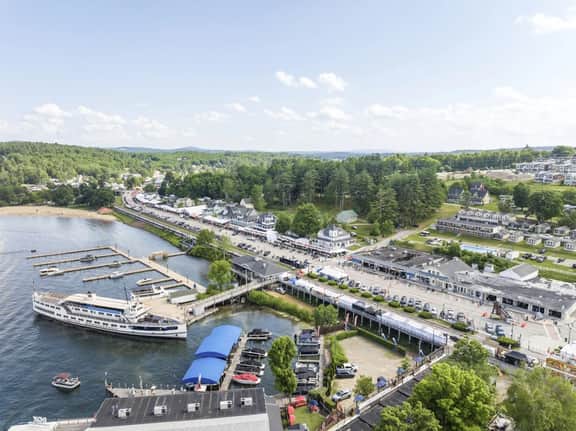 Weirs Beach Getaway | Walk to Lake + Shops | Winni