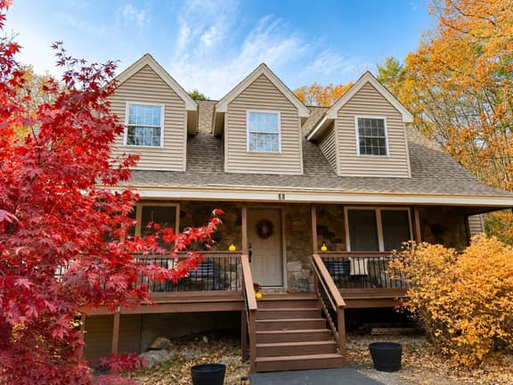 Winnipesaukee Retreat |Hot Tub + Beach |Suissevale