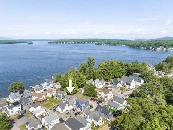 Weirs Beach Getaway | Walk to Lake + Shops | Winni