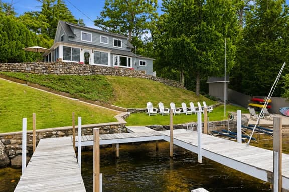 Lake Winnipesaukee Retreat | Private Beach | Dock - Image 1